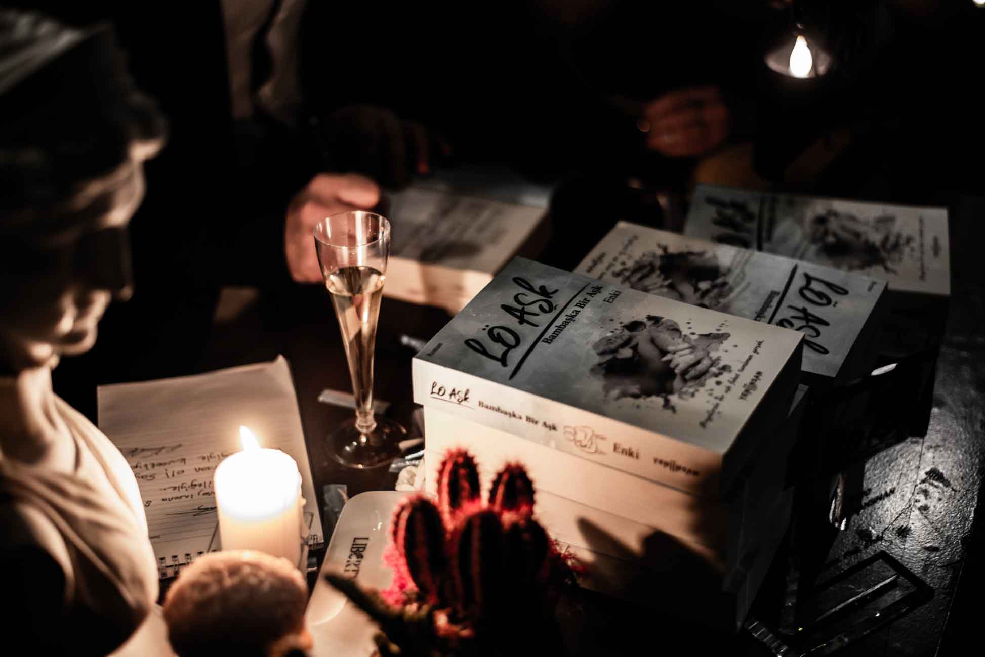 Lö Aşk Bambaşka Bir Aşk